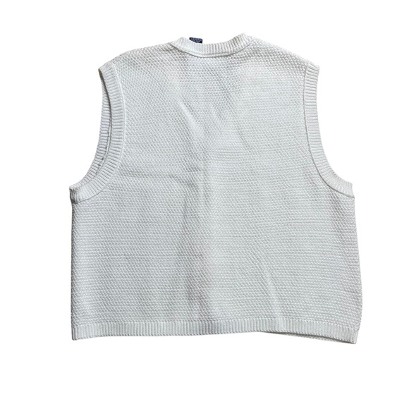SOLD Vintage Lizsport Women’s White Cable Knit Button Up Vest - Picture 3 of 3